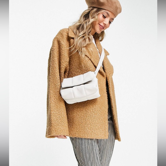 Asos Monki boucle camel colored jacket - Picture 7 of 7